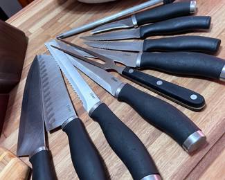 Another knife set