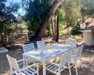 Patio table and chairs set