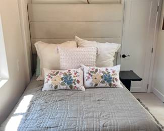 Guest bedroom furniture 