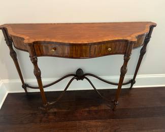 Beautiful vintage Maitland smith table 