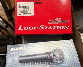 BOSS Twin Pedal Loop Station  Shure Beta 58A Vocal Microphone 