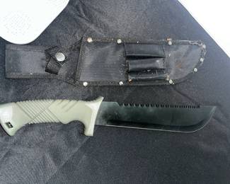 Ozark Trail Sawtooth Machete w/ Sheath 