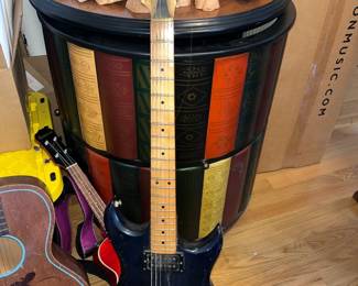 1980s Vantage AV 325 Avenger electric Guitar 