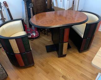 Design Toscano "Nettlestone" Trompe l'Oeil Nested Table and Chairs 