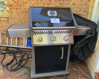 Napoleon Grill in excellent condition