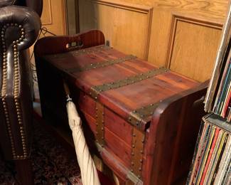 Antique trunk with Hinged lid