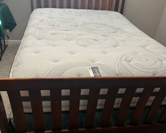 QUEEN SIZE BED WITH LUXURY MATTRESS