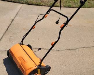 Electric Lawn Thatcher