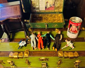 Vintage dolls & action figures
