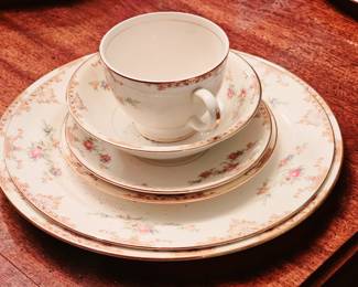 Eggshell Nautilus china set