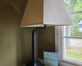 Extending arm arts and crafts style lamp