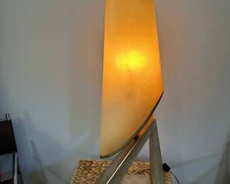 Contemporary Style Table Lamp
