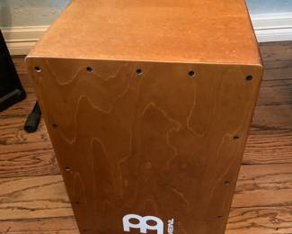 Cajon drum
