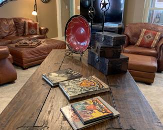 table folds down on both sides