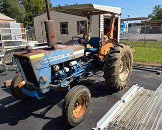 1978 Ford 3600 Tractor w/ 1,039 hrs, canopy & boom arm. 48hp, Live PTO, 8 speed transmission. Current offer is $4,300.