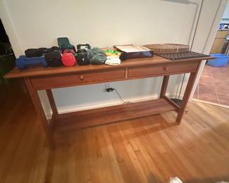 Vermont Co. sofa table/table.