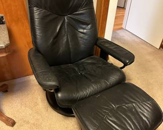 Stressless Chair.  Has some wear but still comfy!