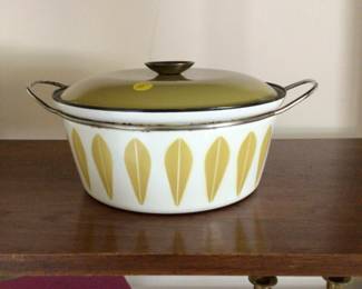 Catherine Holm Dutch Oven 