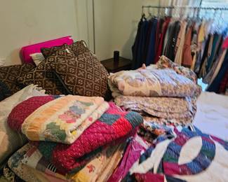 antique linen, hand made linen, hand made quilts 