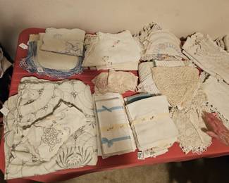 antique linen, hand made linen, hand made quilts 