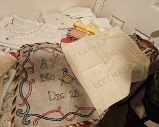 antique linen, hand made linen, hand made quilts 