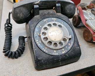 VINTAGE TELEPHONE