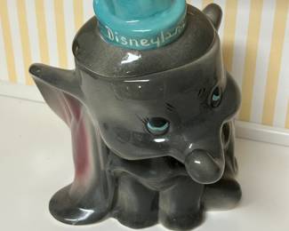 Hagen Renaker Disneyland Dumbo cookie jar, circa 1955-1960