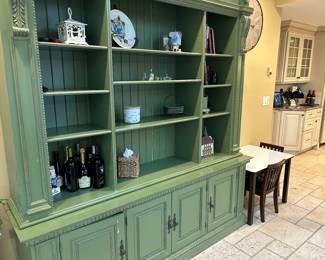 Green country hutch 