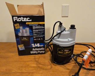 Flower HeavyDuty Professional IntelliPump 1 4 HP Utility Pump 