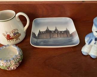 Little Decorative Collectibles 