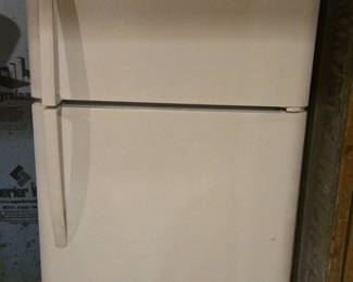 White Frigidaire Refrigerator with Freezer FFTR2021TWO