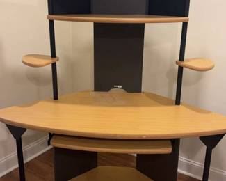 Corner Computer Desk by MM industries