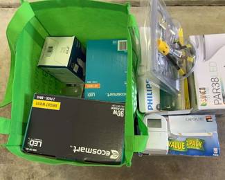 Mystery Lot Of Light Bulbs