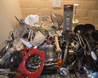 Mystery Lot Of Kitchen Tools