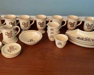 Vintage Pfaltzgraff Village Stoneware 