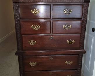 Chest of drawers