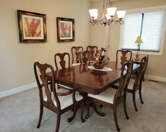 Ethan Allen dining table & 8 chairs