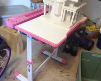 adjustable kids desk. matching chair available too