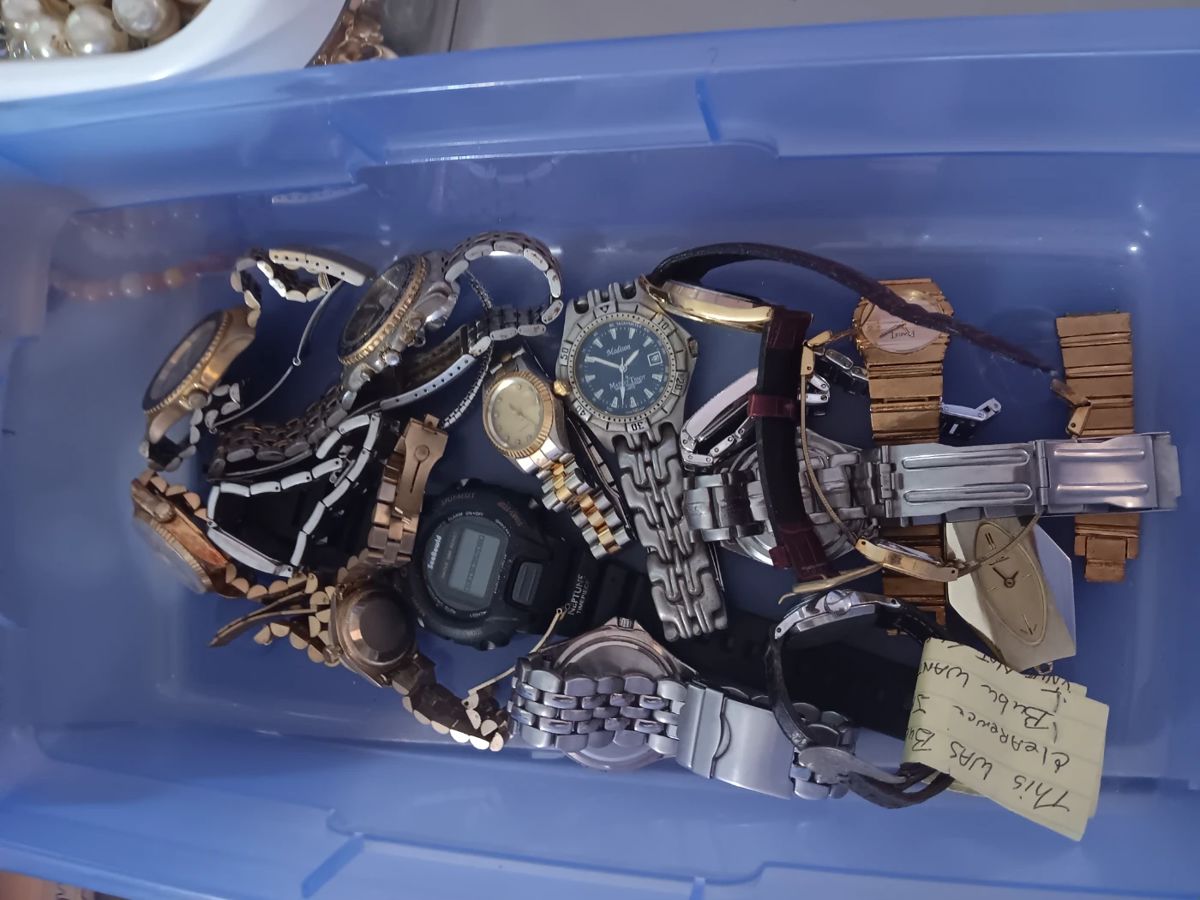 Everything must go Some nice items in Satellite Beach, FL starts on 9