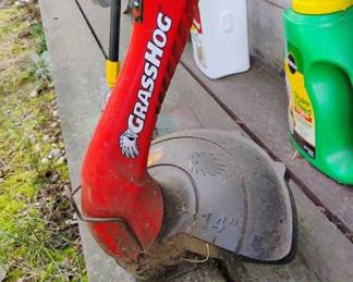  Black & Decker Grass Hog Weed Eater