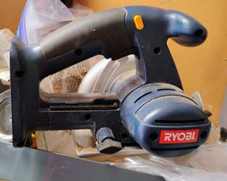 Ryobi Cordless Circular Saw - P501