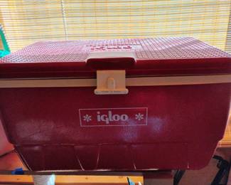 Red 48 Qt Igloo Ice Chest Cooler