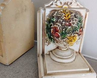 Pair of Bookends with Floral Bouquet Design