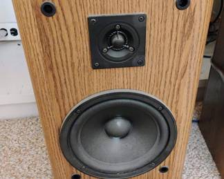 Pair of KLH Speakers - Model AV33