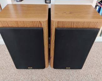 Pair of KLH Speakers - Model AV33