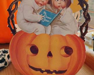1989 Die Cut Halloween Boo Basket