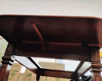 Hammary Mid Century Extendable Coffee Table with Glass Insert