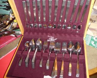 flatware in the box