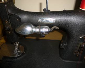 antique WHITE sewing machine = GOOD condition 