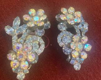 Beautiful 1-1/2” clip earrings prong set rhinestones 